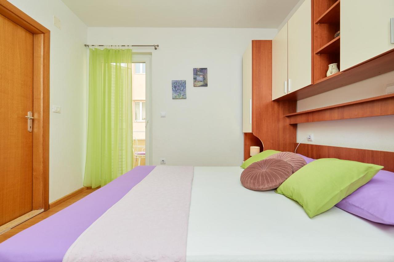Apartments Zelic Tučepi Zimmer foto