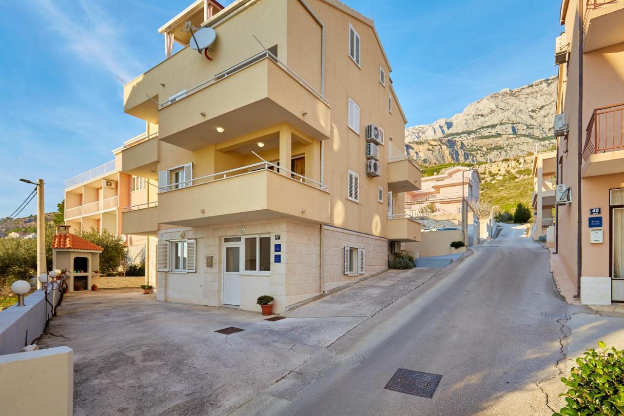 Apartments Zelic Tučepi Exterior foto